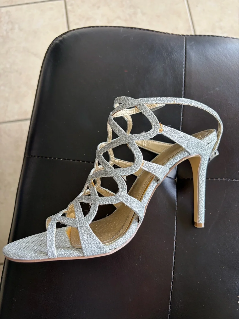 Belle Badgley Mischka Silver Glitter Cage Strappy High Heels Sandals Sz 7.5
